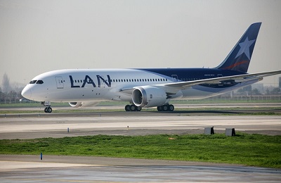 LAN_Boeing787_Dreamliner_400