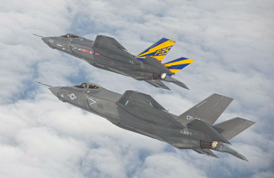 First_F35C_Formation_400