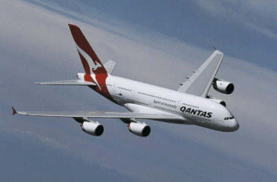 Qantas_A380_front_400x263