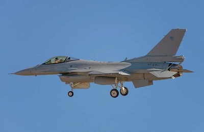 F16_Oman_first_flight_400