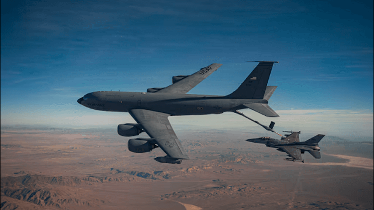 K C135 Refuels F16 2