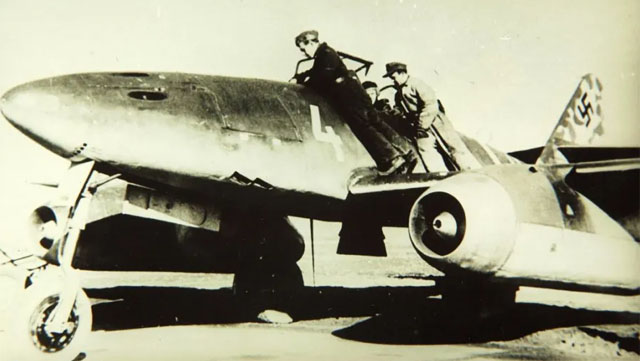 Messerschmitt Me262 Pict1
