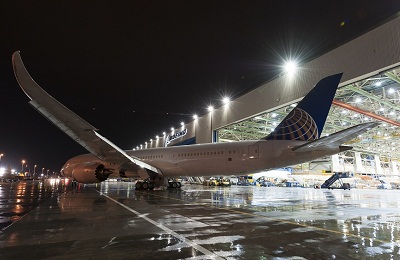 First_United_Boeing7879_400