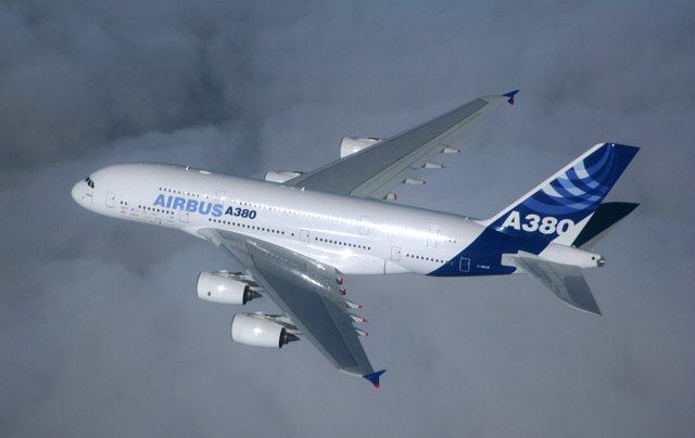 Airbus_A380_1_640.jpg