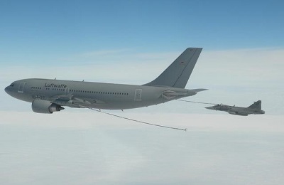 Czech_Gripen_Air_refueling_400