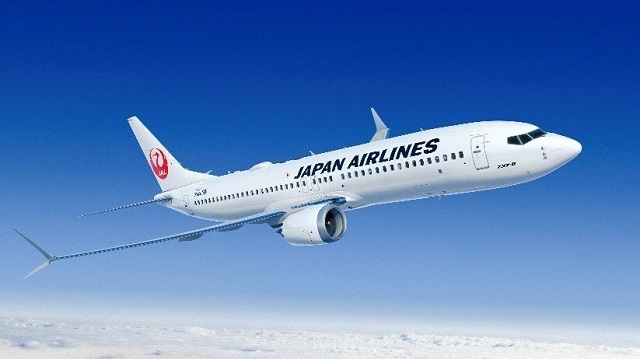 Boeing 737-8 Japan Airlines