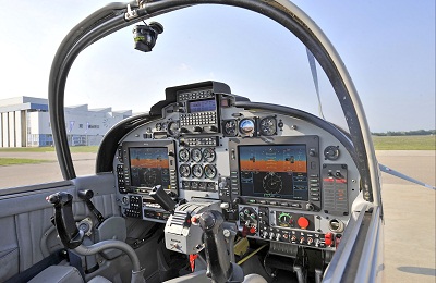 SF260TP_Cockpit_400
