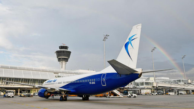 Blue Air Boeing 737 in München