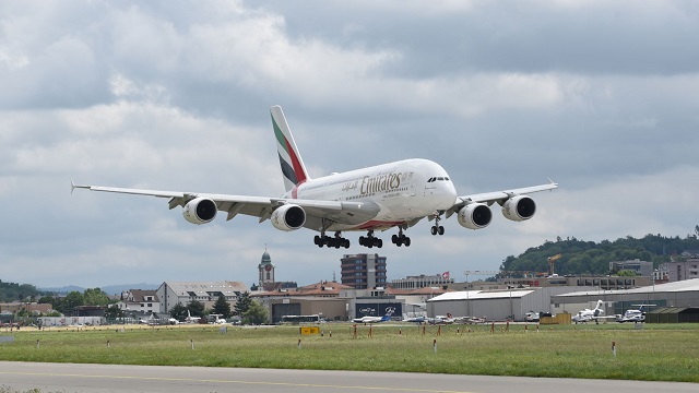 Emirates Airbus A380 Landung in Zürich