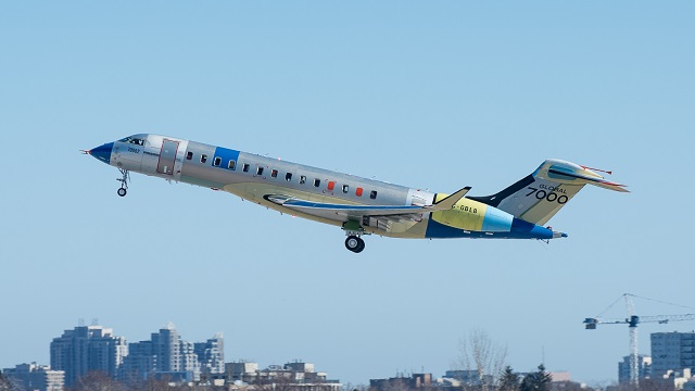 Bombardier Global 7000 FTV2 Erstflug TO (Foto