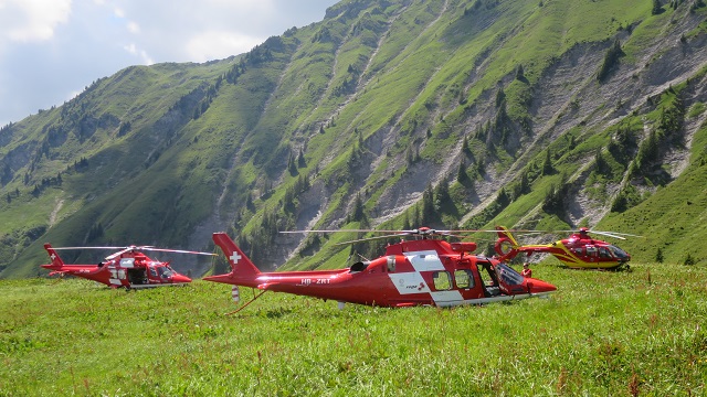 Rega Helikopter am Niesen 