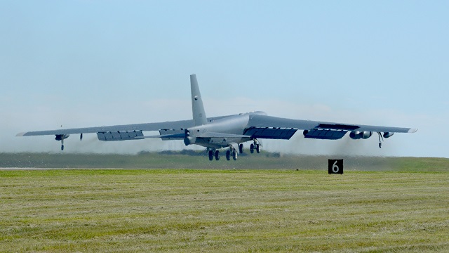 B-52H startet von Tinker AFB