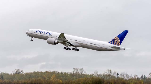 United Airlines Boeing 777-300ER